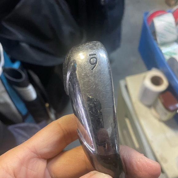 Tour Edge Bazooka Iron 6 HT In RH
Graphite shaft in regular - Picture 7 of 7